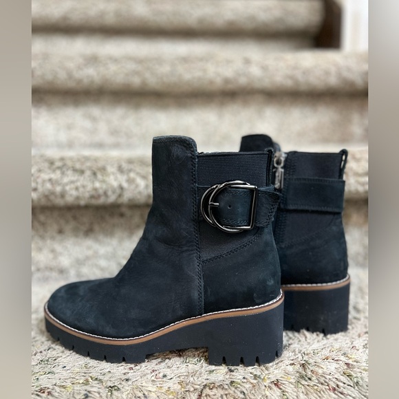 NWOT Blondo Dakota Waterproof Ankle Boot. Color: Black Nubuck Size: 6.5 - Picture 5 of 9